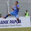 Stadion Cendrawasih Tergenang di Final Liga 2: Beto Angkut Air, Panpel Bawa Mesin Pompa ke Tengah Lapangan