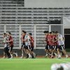 Sejumlah Pemain Absen Lawan Vietnam, Timnas Indonesia Dinilai Akan Tetap Kuat Sejumlah Pemain Absen Lawan Vietnam, Timnas Indonesia Dinilai Akan Tetap Kuat