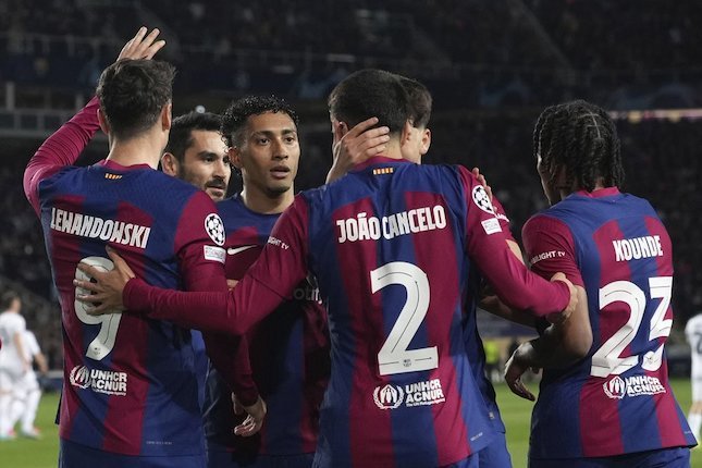 Di Kandang, Barcelona Masih Sempurna