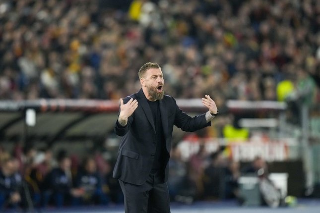 De Rossi Membebaskan Lukaku