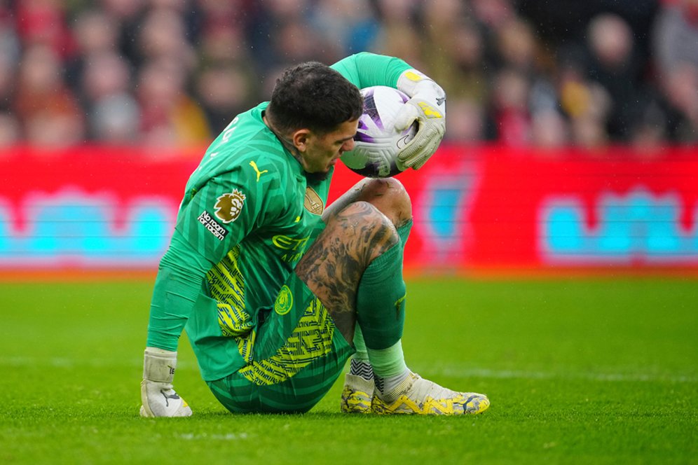 Oleh-oleh buat Manchester City dari Anfield: Satu Poin dan Ederson Cedera