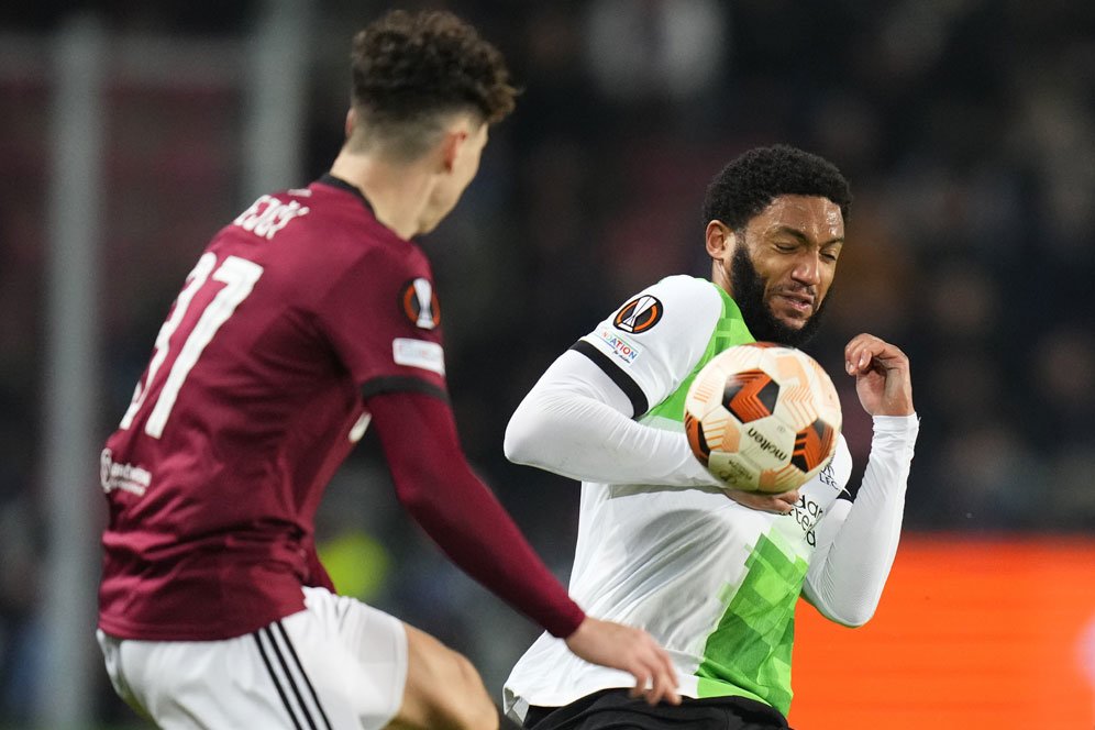 Klopp Pergi dari Liverpool, Joe Gomez Ikutan Cabut?