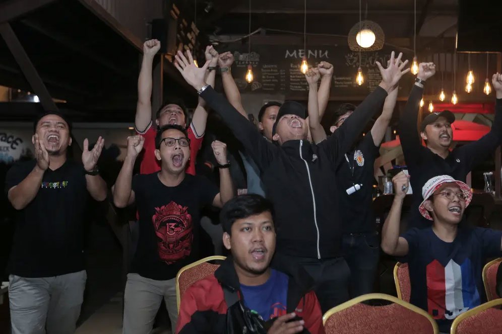 Mengintip Kemeriahan Roaring Night Bersama United Indonesia: Flare Menyala Saat Garnacho Dapat 2 Penalti