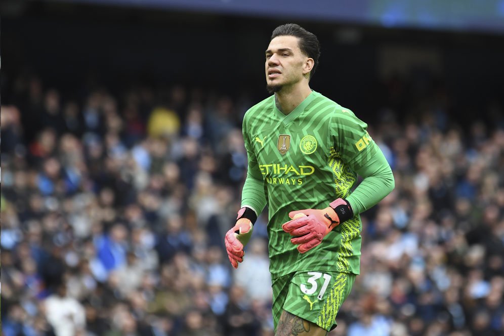 Doa Guardiola Terkabul, Ederson Batal Pindah ke Al Ittihad