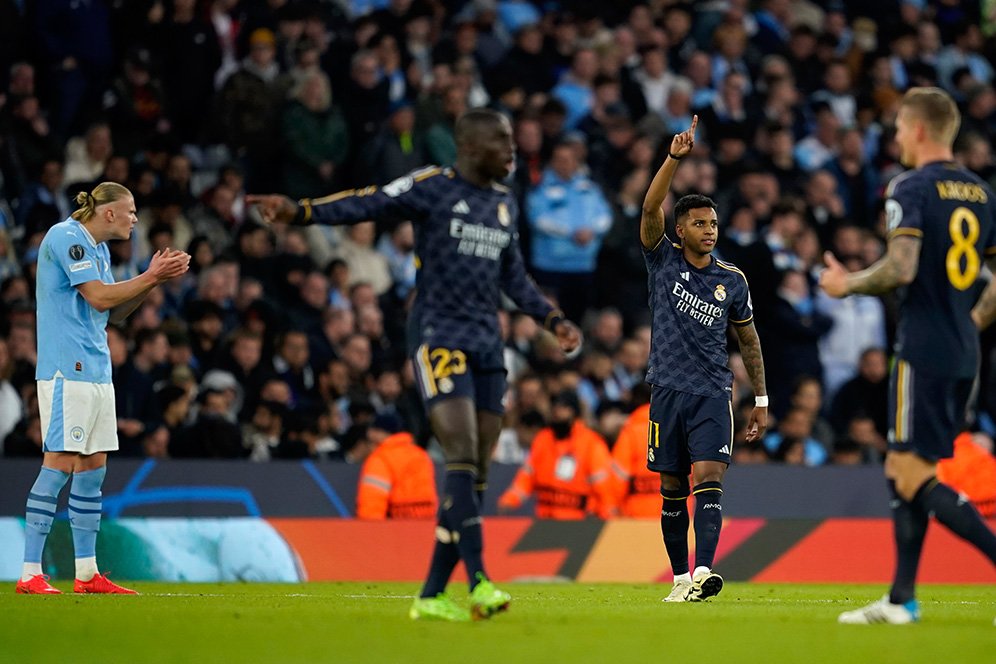 Kisah Sukses 2 Rencana Real Madrid di Markas Man City: Bikin Gol Cepat dan Bertahan! Kisah Sukses 2 Rencana Real Madrid di Markas Man City: Bikin Gol Cepat dan Bertahan!
