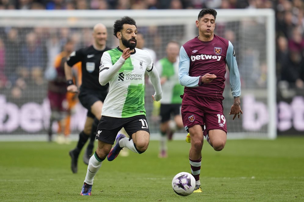 Jurgen Klopp dan Mohamed Salah Bertengkar di Pinggir Lapangan, Ada Apa Gerangan?