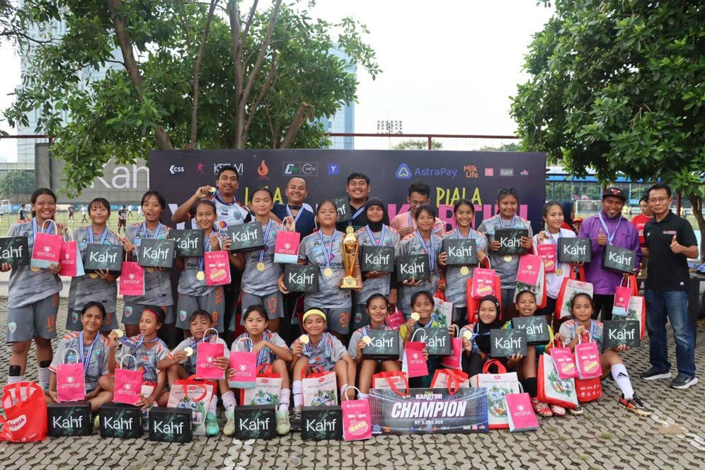 Kalahkan Akademi Persib Putri, Putri Tangsel Raih Gelar Fun Football Liga Yooscout x Piala Kartini Kalahkan Akademi Persib Putri, Putri Tangsel Raih Gelar Fun Football Liga Yooscout x Piala Kartini