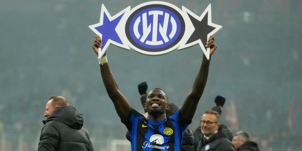 Provokatif Selebrasi Marcus Thuram Usai Inter Milan Raih Scudetto Taruh Jersey Di Atas Bendera