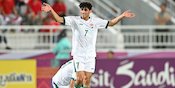 Momen Hangat Ketika Gelandang Irak Ali Jasim Hibur Thom Haye Usai Timnas Indonesia Gagal ke Piala Dunia 2026 Momen Hangat Ketika Gelandang Irak Ali Jasim Hibur Thom Haye Usai Timnas Indonesia Gagal ke Piala Dunia 2026