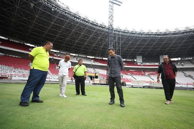 Komitmen Jaga Kualitas Lapangan Stadion GBK