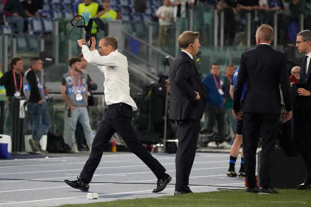 Akibat Ngamuk di Final Coppa Italia, Massimiliano Allegri Dihukum 