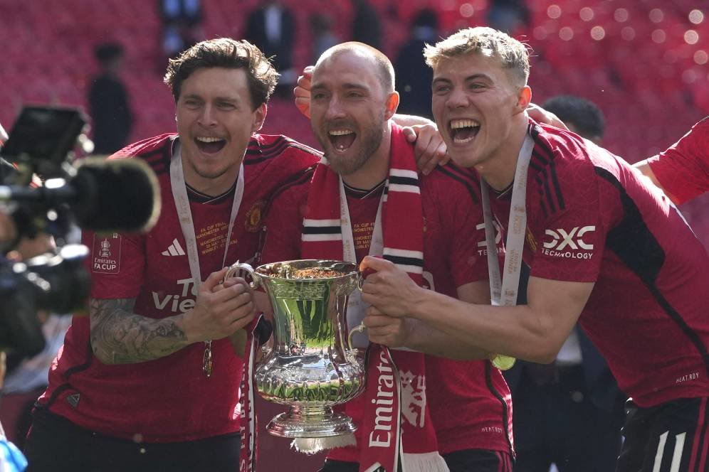 Victor Lindelof Selangkah Lagi Tinggalkan Manchester United