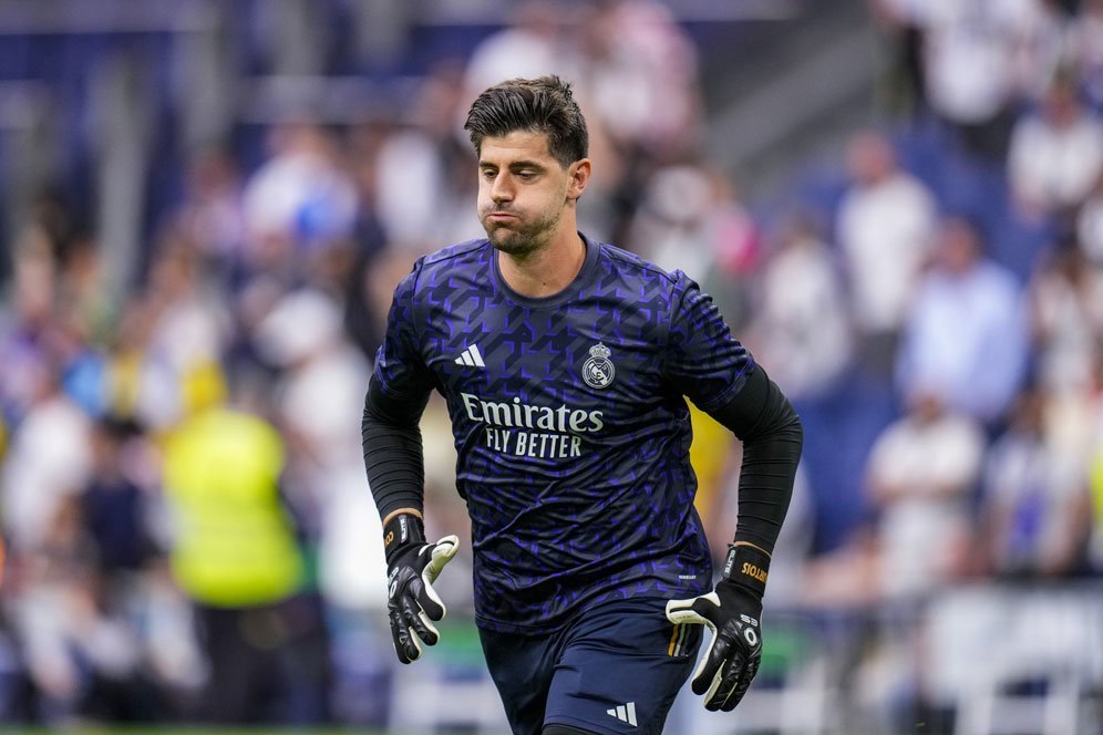 Dilema Real Madrid Jelang Lawan Bayern Munchen: Andriy Lunin atau Thibaut Courtois, Ancelotti?