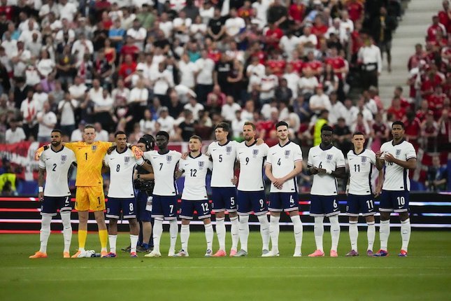 Inggris vs Slovenia