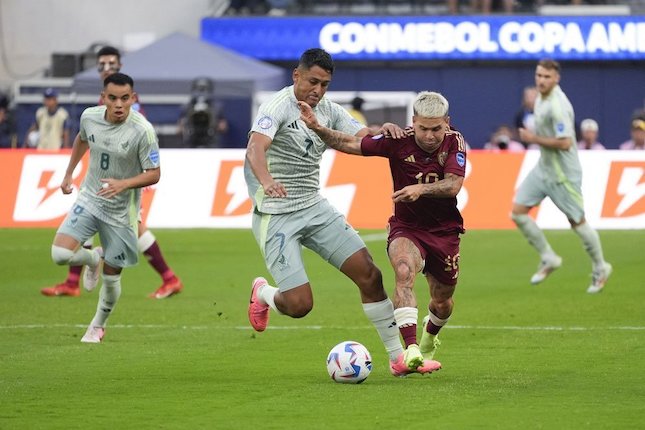 Salomon Rondon Jadi Pembeda
