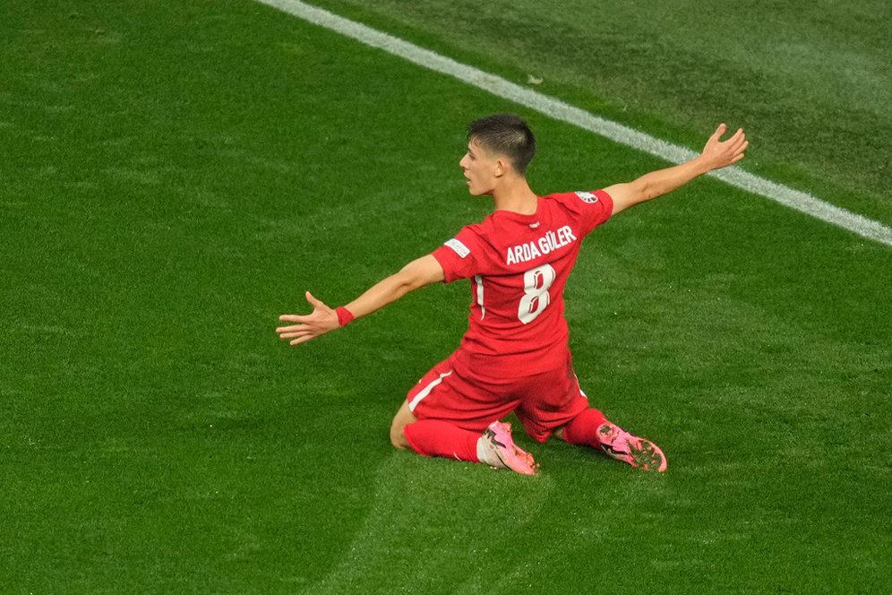 Starboy! Debut Spesial Arda Guler di Euro 2024: Gol Indah, Man of the Match, dan Pecahkan Rekor Cristiano Ronaldo Starboy! Debut Spesial Arda Guler di Euro 2024: Gol Indah, Man of the Match, dan Pecahkan Rekor Cristiano Ronaldo