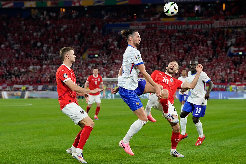 Prancis Beruntung Menang 1-0 atas Austria, Netizen: Main Bapuk, Gak Kreatif! Prancis Beruntung Menang 1-0 atas Austria, Netizen: Main Bapuk, Gak Kreatif!