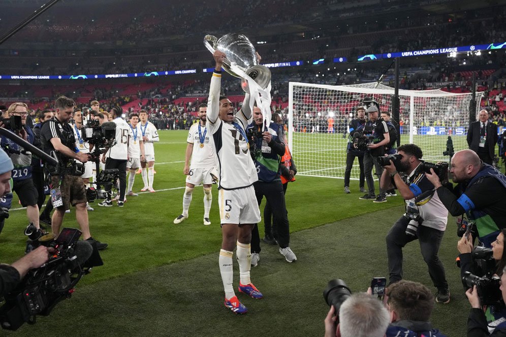 Sukses di Madrid, Toni Kroos Yakin Bellingham Juga Bakal Bersinar Bersama Inggris di Euro 2024