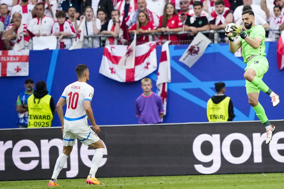 Man of the Match Georgia vs Republik Ceko: Giorgi Mamardashvili