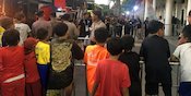 Kelakuan Bocil di Gelora 10 November: Terus Memanggil Skuad Australia, Akhirnya Dapat Air Mineral Kelakuan Bocil di Gelora 10 November: Terus Memanggil Skuad Australia, Akhirnya Dapat Air Mineral