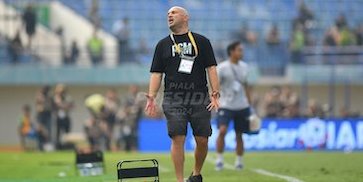 Bukan Bernardo Tavares, Eks Asisten Alexander Gama Disebut Jadi Pelatih Baru Madura United