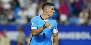 Luis Suarez, Striker 37 Tahun yang Masih Sanggup Menggendong Timnas Uruguay