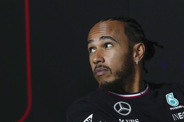 Lewis Hamilton Terus Amati MotoGP