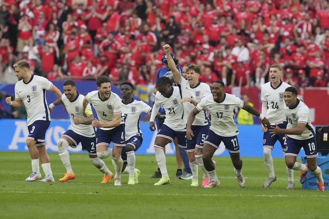 Inggris Sangat Bernafsu Juara