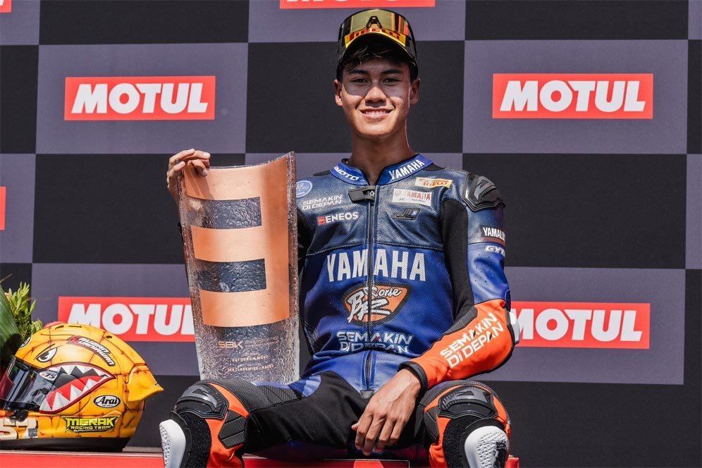 Comeback Sakti! Start ke-34, Aldi Satya Mahendra Naik Podium di WorldSSP300 Ceko 2024!