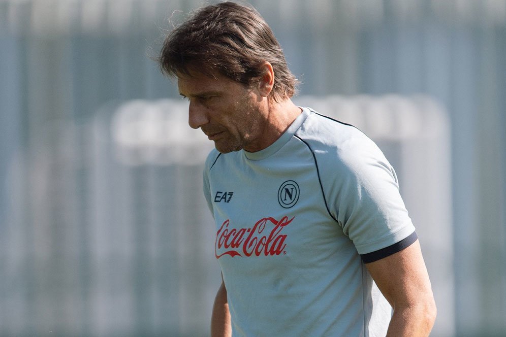 Atraksi Antonio Conte di Napoli: Pakai Templat 3 Bek, Victor Osimhen Out, dan Romansa dengan Lukaku Atraksi Antonio Conte di Napoli: Pakai Templat 3 Bek, Victor Osimhen Out, dan Romansa dengan Lukaku