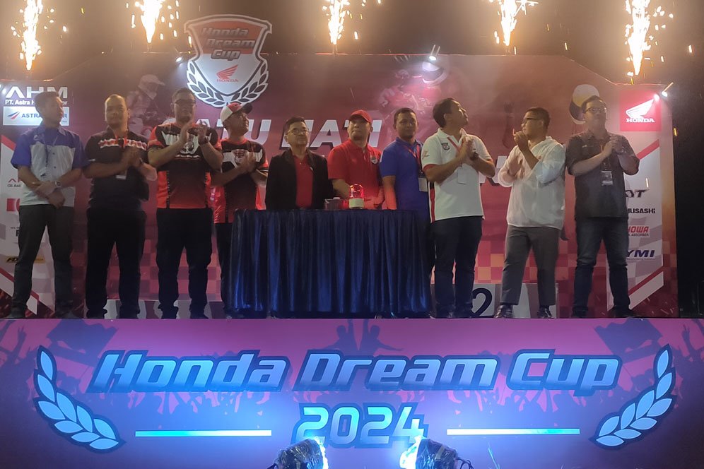Honda Dream Cup 2024 di Sirkuit Ratona Dongkrak Pertembuhan Ekonomi dan Pariwisata di Palopo Honda Dream Cup 2024 di Sirkuit Ratona Dongkrak Pertembuhan Ekonomi dan Pariwisata di Palopo