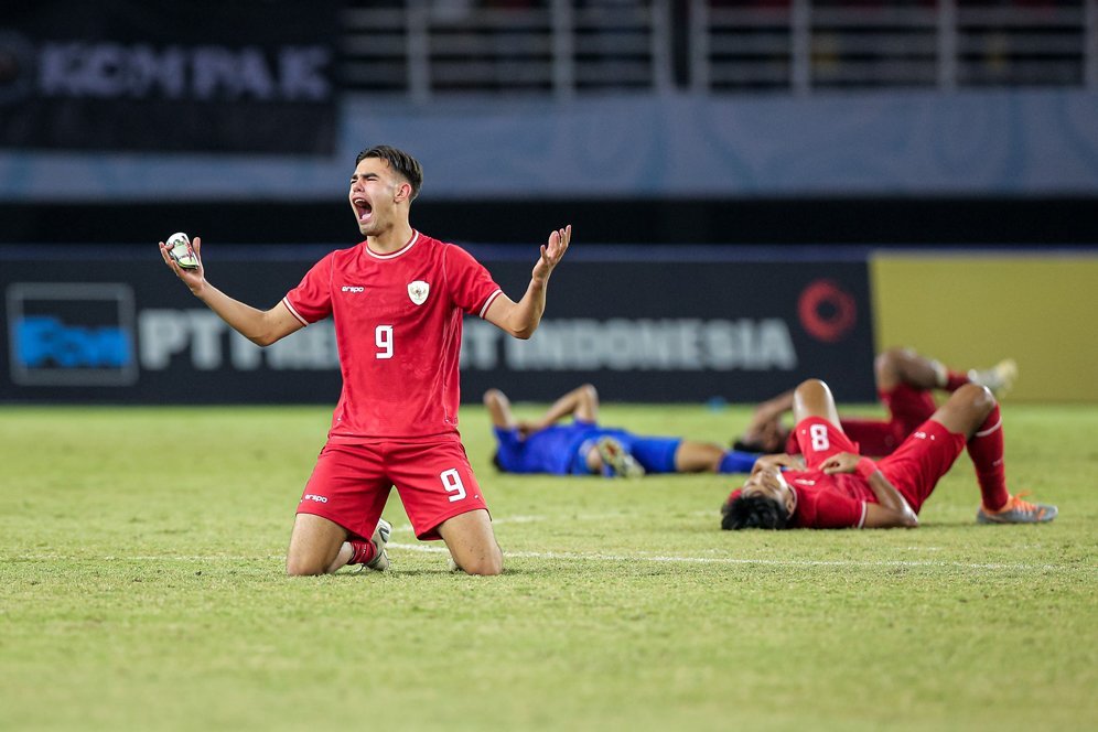 Jokowi Ucapkan Selamat pada Timnas Indonesia U-19 yang Juara Piala AFF U-19: Pencapaian Luar Biasa, Kerja Keras dan Semangat Juang yang Menginspirasi