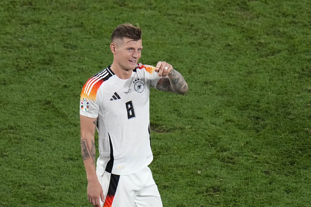 Savage! Joselu Berharap Toni Kroos Segera Pensiun, Kawan tapi Kini Jadi Lawan