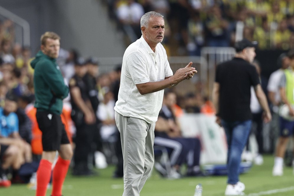 Komentar Penuh Teka-teki dari Jose Mourinho Usai Gagal Bawa Fenerbahce ke Liga Champions Komentar Penuh Teka-teki dari Jose Mourinho Usai Gagal Bawa Fenerbahce ke Liga Champions