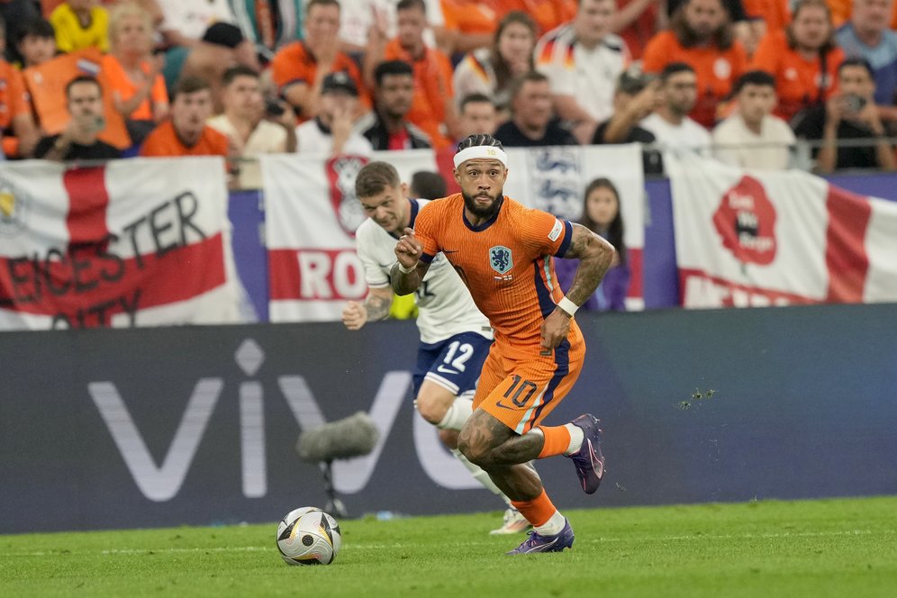 Belanda Sadis, Depay Sejajar Van Persie Belanda Sadis, Depay Sejajar Van Persie