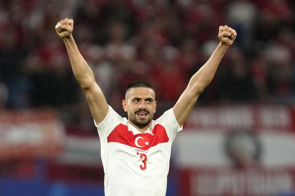 Merih Demiral: Pahlawan Turki di Babak 16 Besar Euro 2024, Main di Mana Sekarang? Merih Demiral: Pahlawan Turki di Babak 16 Besar Euro 2024, Main di Mana Sekarang?