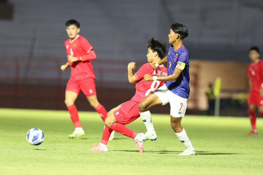 Latihan di China Ternyata Belum Cukup, Timnas Vietnam Babak Belur di Fase Grup Piala AFF U-19!