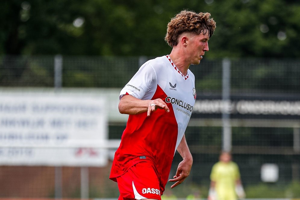 Jos! Diperkuat Dua Pemain Keturunan Indonesia, FC Utrecht Bantai Al Rayyan 4-1