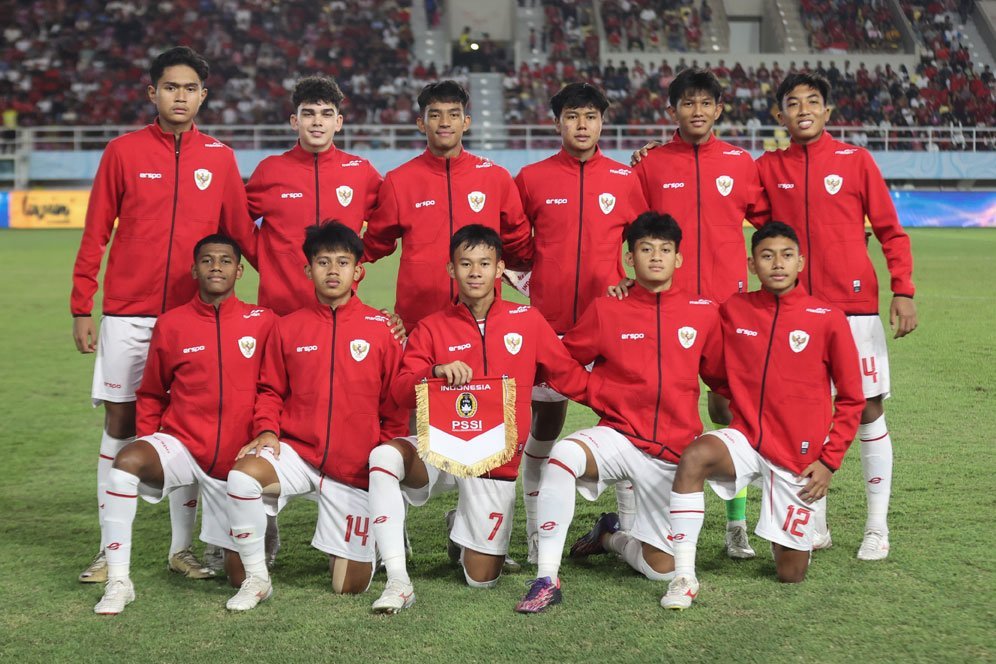 Fans Sejati! Publik Stadion Manahan Beri Sambutan Hangat pada Timnas Indonesia U-16 Walau Telan Kekalahan