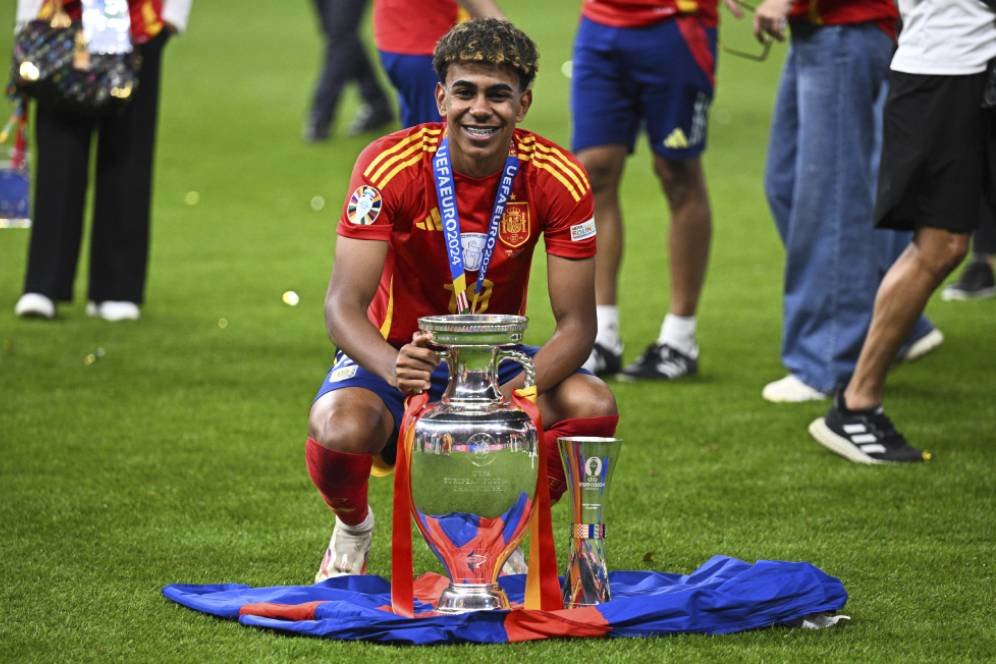 Performa Yamal Bersama Spanyol di Euro 2024 Bikin Legenda MU Ini Kesengsem: Suka Banget! Performa Yamal Bersama Spanyol di Euro 2024 Bikin Legenda MU Ini Kesengsem: Suka Banget!