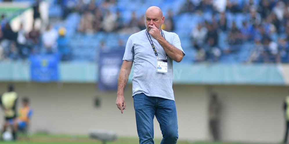 Beda Reaksi Bojan Hodak dan Nick Kuipers saat Gempa Guncang Bandung dalam Konferensi Pers Persib vs Port FC: Kalem dan Panik