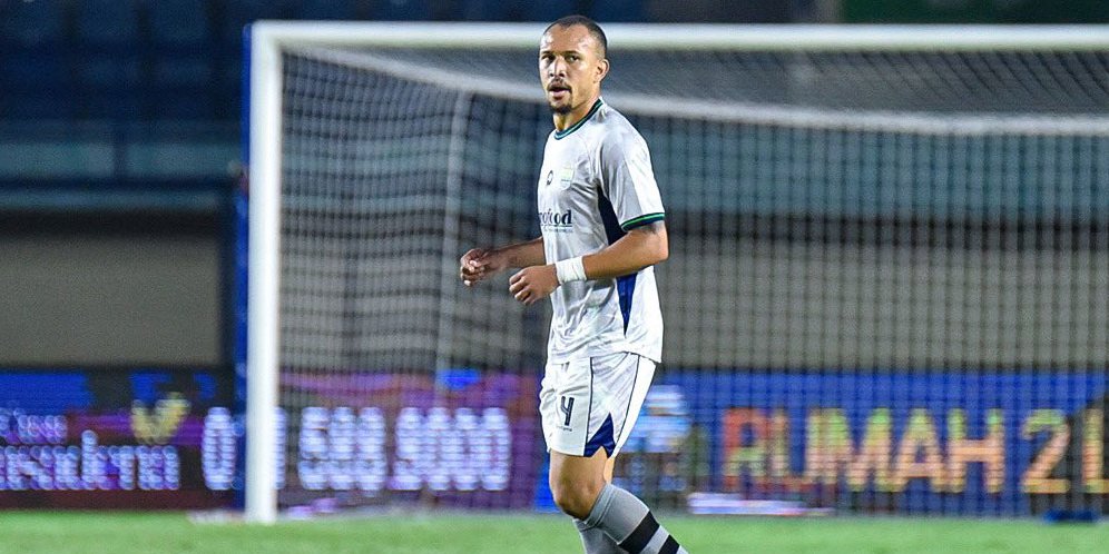Momen Gila Gustavo Franca Sejak Gabung Persib Bandung: Pengikut di Instagram Naik dari 4 jadi 78 Ribu! Momen Gila Gustavo Franca Sejak Gabung Persib Bandung: Pengikut di Instagram Naik dari 4 jadi 78 Ribu!