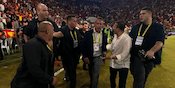 Horor! Presiden Fenerbahce Diserang Fans Lawan, Tim Jose Mourinho Buang Keunggulan 2 Gol Horor! Presiden Fenerbahce Diserang Fans Lawan, Tim Jose Mourinho Buang Keunggulan 2 Gol