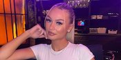 Gadis Misterius yang Liburan Bareng Cole Palmer Akhirnya Terungkap! Namanya Connie Grace, Seorang Nail Artist Gadis Misterius yang Liburan Bareng Cole Palmer Akhirnya Terungkap! Namanya Connie Grace, Seorang Nail Artist