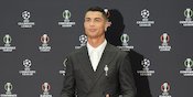 Daftar 16 Wanita Spek Bidadari yang Pernah Jatuh ke Pelukan Cristiano Ronaldo: Ada Kim Kardashian hingga Paris Hilton Daftar 16 Wanita Spek Bidadari yang Pernah Jatuh ke Pelukan Cristiano Ronaldo: Ada Kim Kardashian hingga Paris Hilton