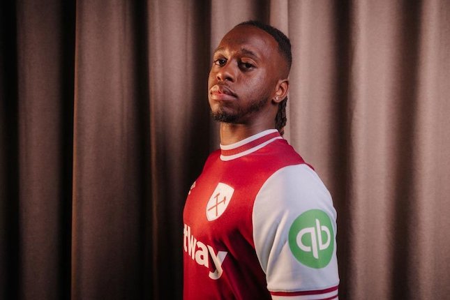 Manchester United Lepas Aaron Wan-Bissaka