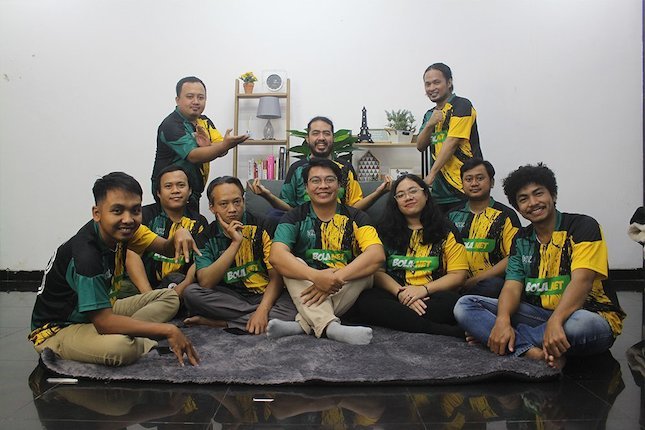Belajar Merangkak