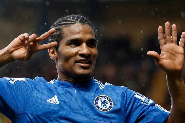 Ketegangan Pribadi: Mikel vs Malouda