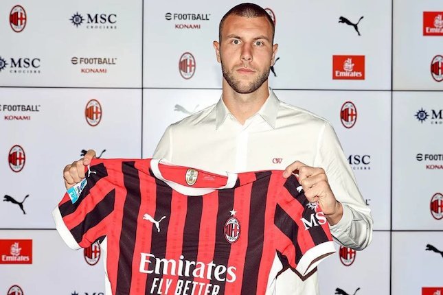 Milan Resmikan Transfer Pavlovic