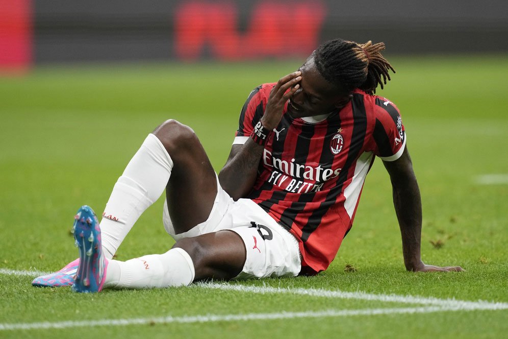 Rafael Leao Digosipkan Cabut ke Barcelona, AC Milan: Gak Bakal! Rafael Leao Digosipkan Cabut ke Barcelona, AC Milan: Gak Bakal!